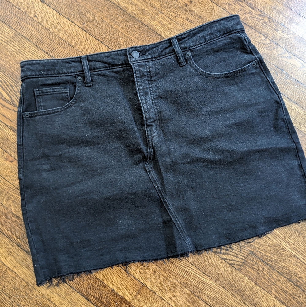 Old Navy Denim button up skirt